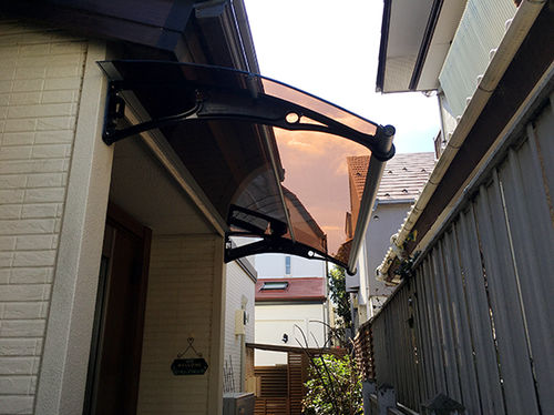 #ひさし#後付け #玄関先  #雨よけ #デザインひさし #自転車置き場 #エントランス #駐車場 #ベランダ
