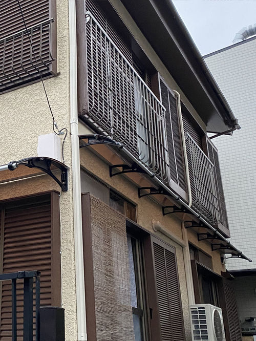 #玄関 #後付け #ひさし後付け #雨よけ #ひさし#自転車置き場 #エントランス #駐車場 #ガレージ #バルコニー