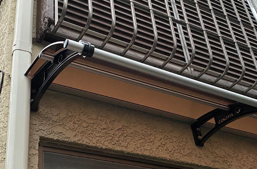 #玄関 #後付け #ひさし後付け #雨よけ #ひさし#自転車置き場 #エントランス #駐車場 #ガレージ #バルコニー