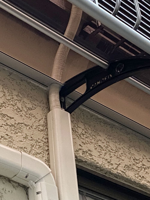 #玄関 #後付け #ひさし後付け #雨よけ #ひさし#自転車置き場 #エントランス #駐車場 #ガレージ #バルコニー