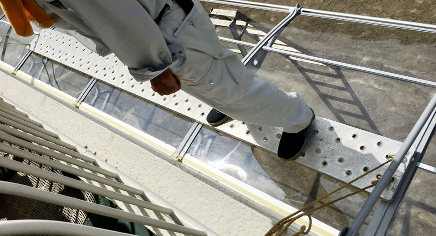 #庇 #後付 #引越し #模様変え #雨よけ #デザインひさし #洗濯物　#バルコニー #ベランダ #自転車置き場 #掃き出し窓