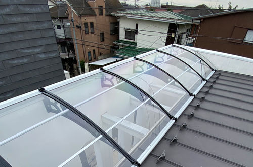 エントランスホールひさし