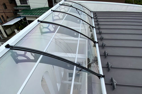 エントランスホールひさし