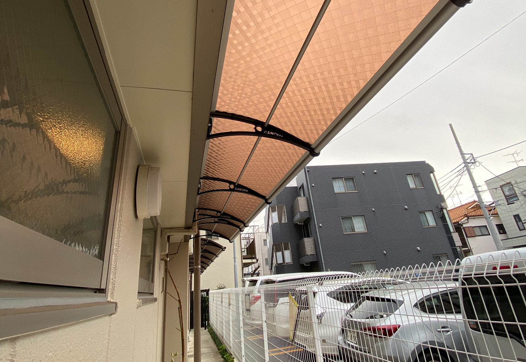 #後付け庇, ＃雨よけ, ＃オシャレ, ＃自転車置き場, ＃連絡通路, ＃集合住宅